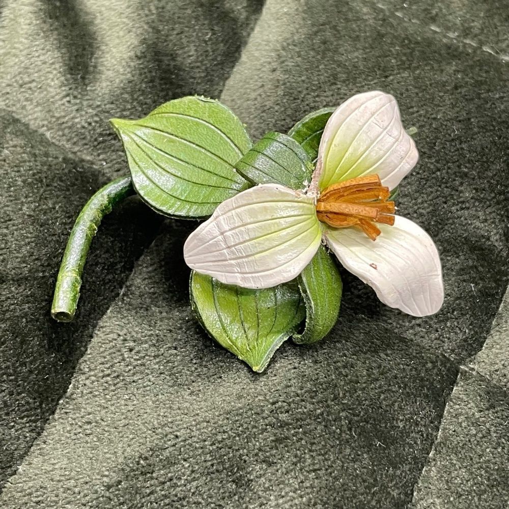 Vintage leather trillium flower brooch
